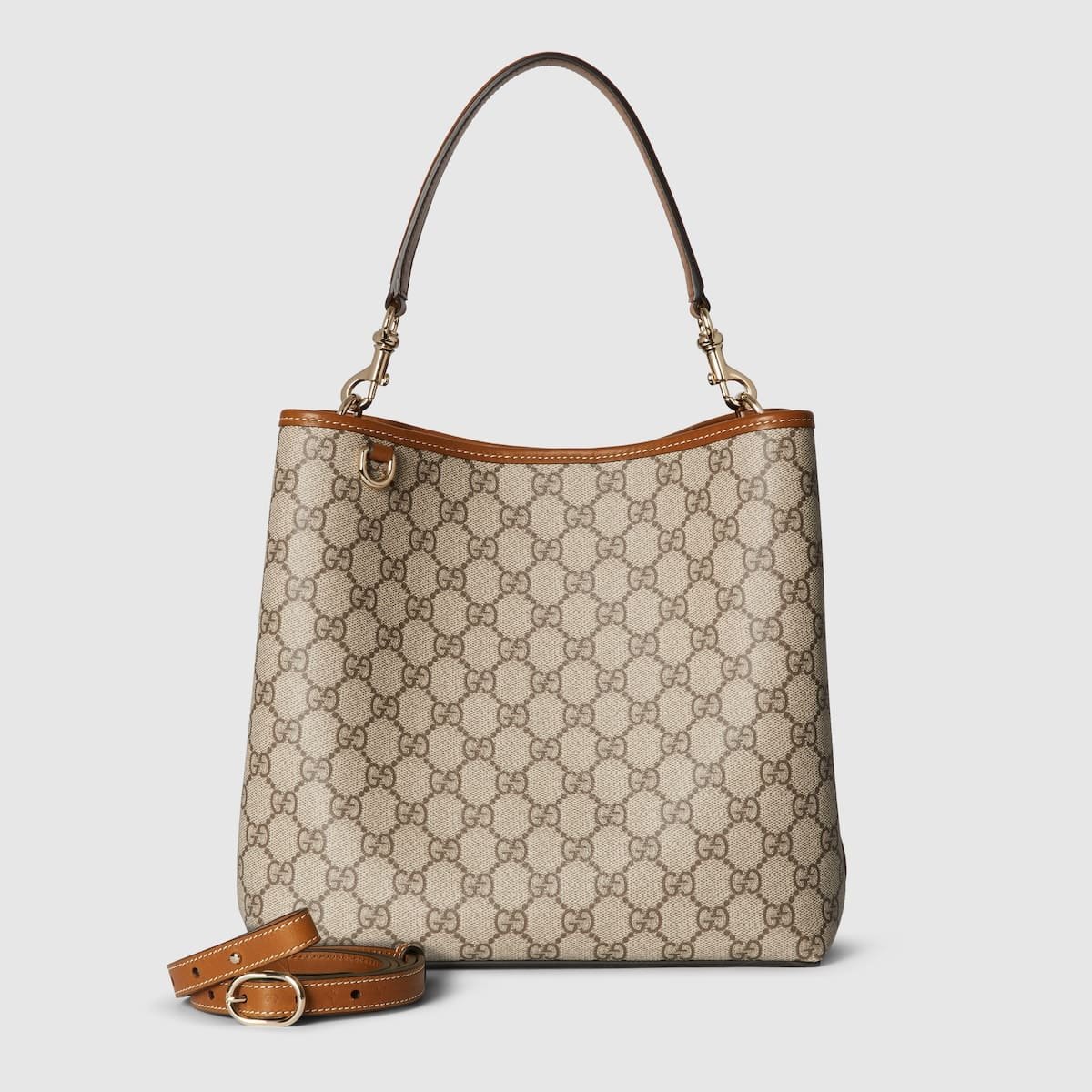 10001-3-5.jpg Gucci Emblem medium bucket bag - Image 1