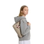 GG Emblem medium shoulder bag - Image 2