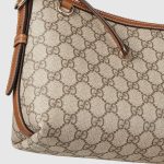 GG Emblem medium shoulder bag - Image 7
