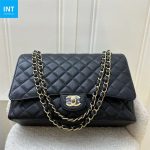 CHANEL Classic Maxi Handbag GRAINED CALFSKIN & GOLD METAL - Image 2