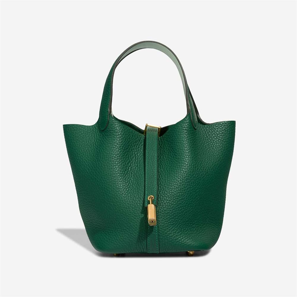 37d403d2abaf5a1081b78b9e997ea646.jpg Hermès Picotin Verso 18 Taurillon Clémence / Swift Vert Moyen / Peppermint - Image 1