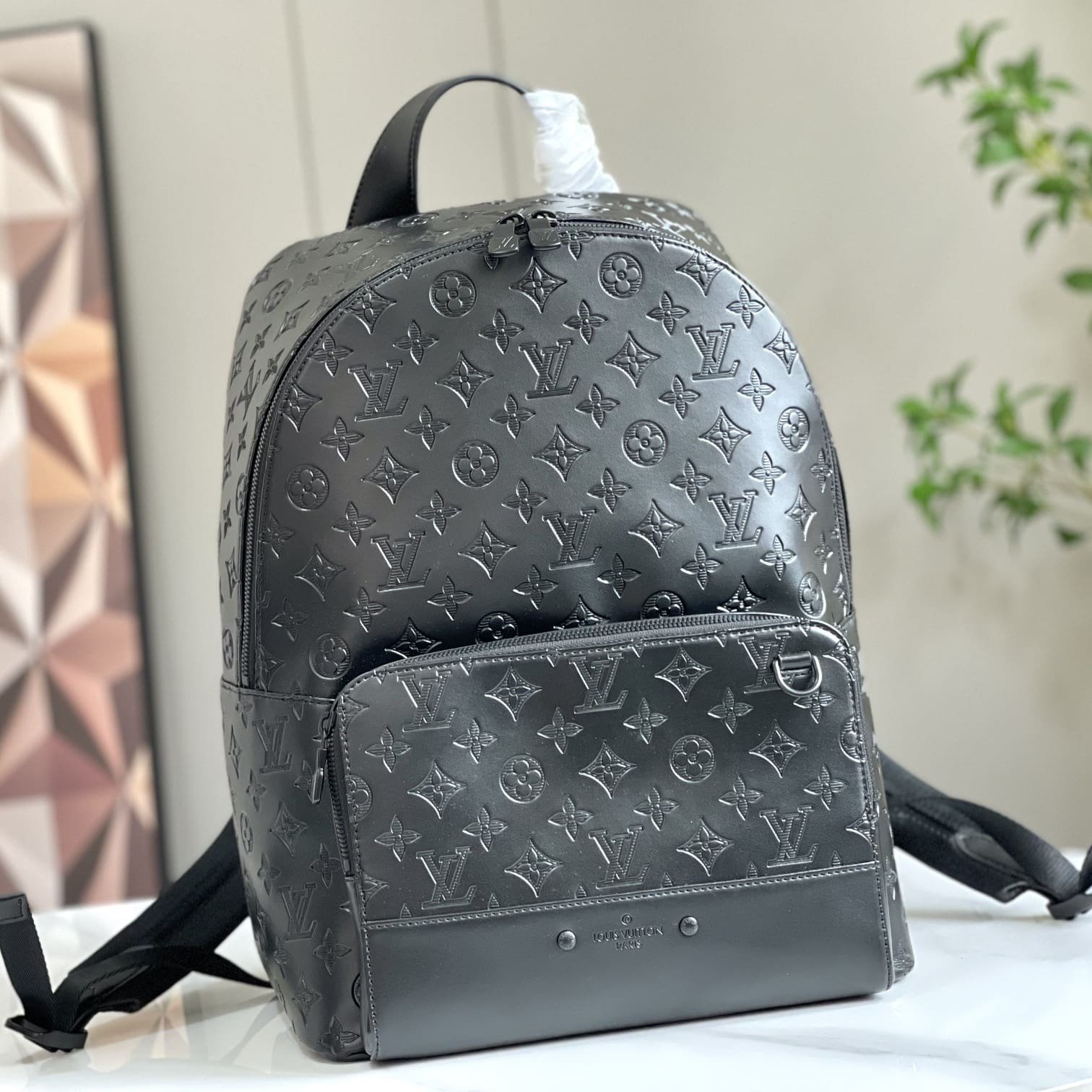 5509b085d3b59b00a64528161dc0a174.jpg Louis Vuitton Michael Damier Backpack - Image 1