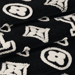 Louis Vuitton M90816 LV 3D Scarf - Image 4