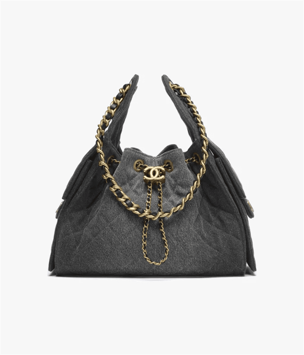 5b234ffb09468c4b489638a0b1f314e2.png CHANEL 25 Small Handbag - Image 1