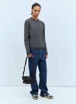 Gucci Embossed Logo Small Crossbody Bag - Image 6