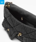 Chanel Large flap pocket - Image 4