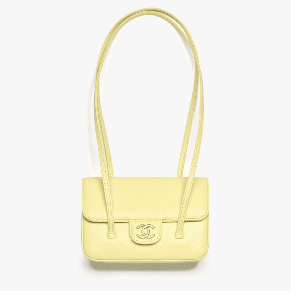 6449a2897ffe3f8183e244ec214748db.png Chanel Spring Summer 2026 Pre-collection Clutch with Leather Strap - Image 1