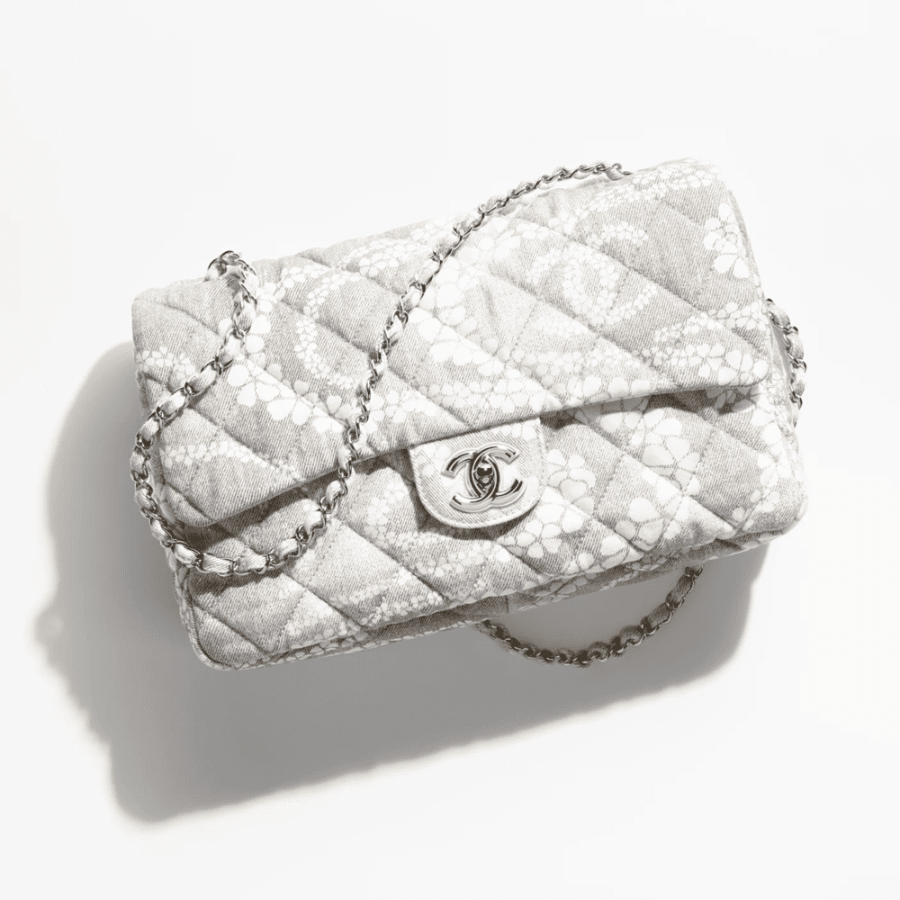 64750996a6e1b72738c471c004711329.png Chanel Maxi Flapbag - Image 1