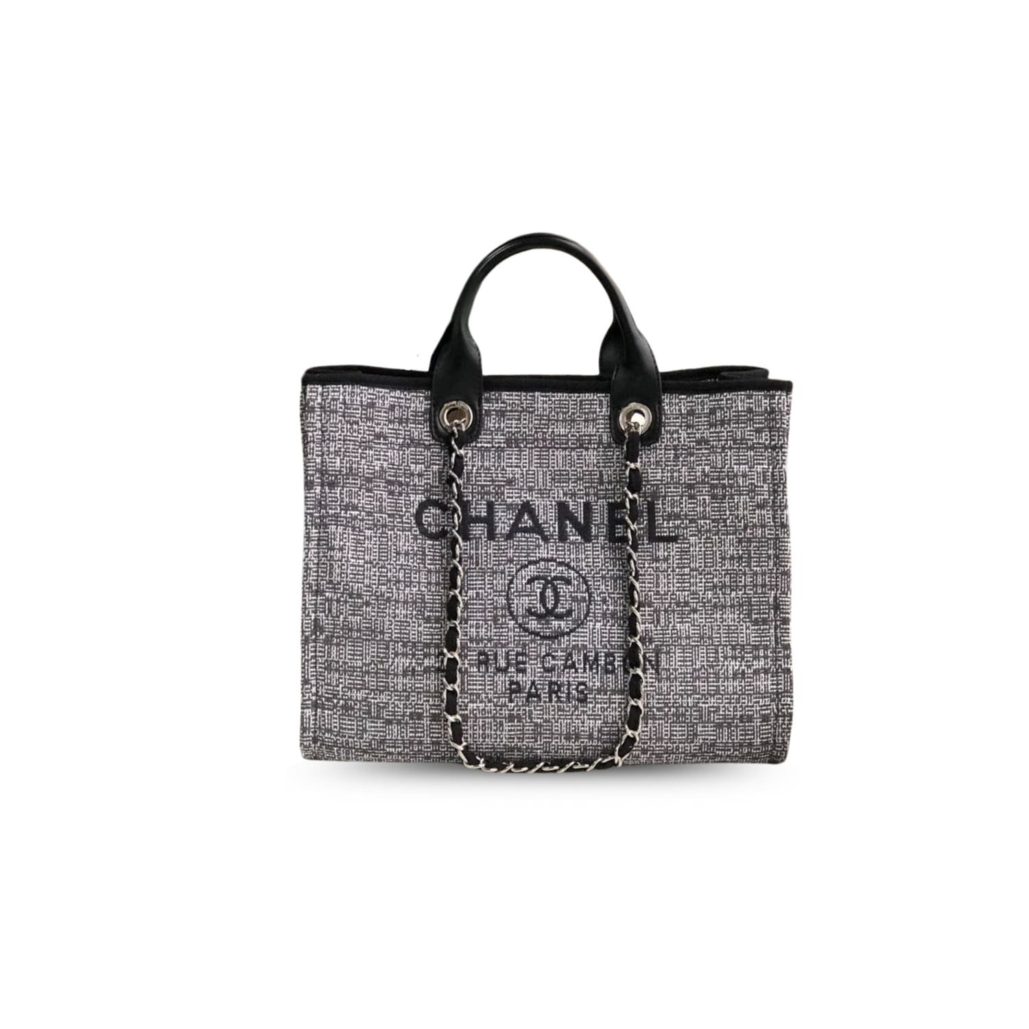 6d85253fa00f02df45ebd22c51d55066.jpg Chanel Deauville Tote Raffia Canvas Bag - Image 1