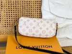 Louis Vuitton M83091 Wallet on Chain Ivy - Image 4