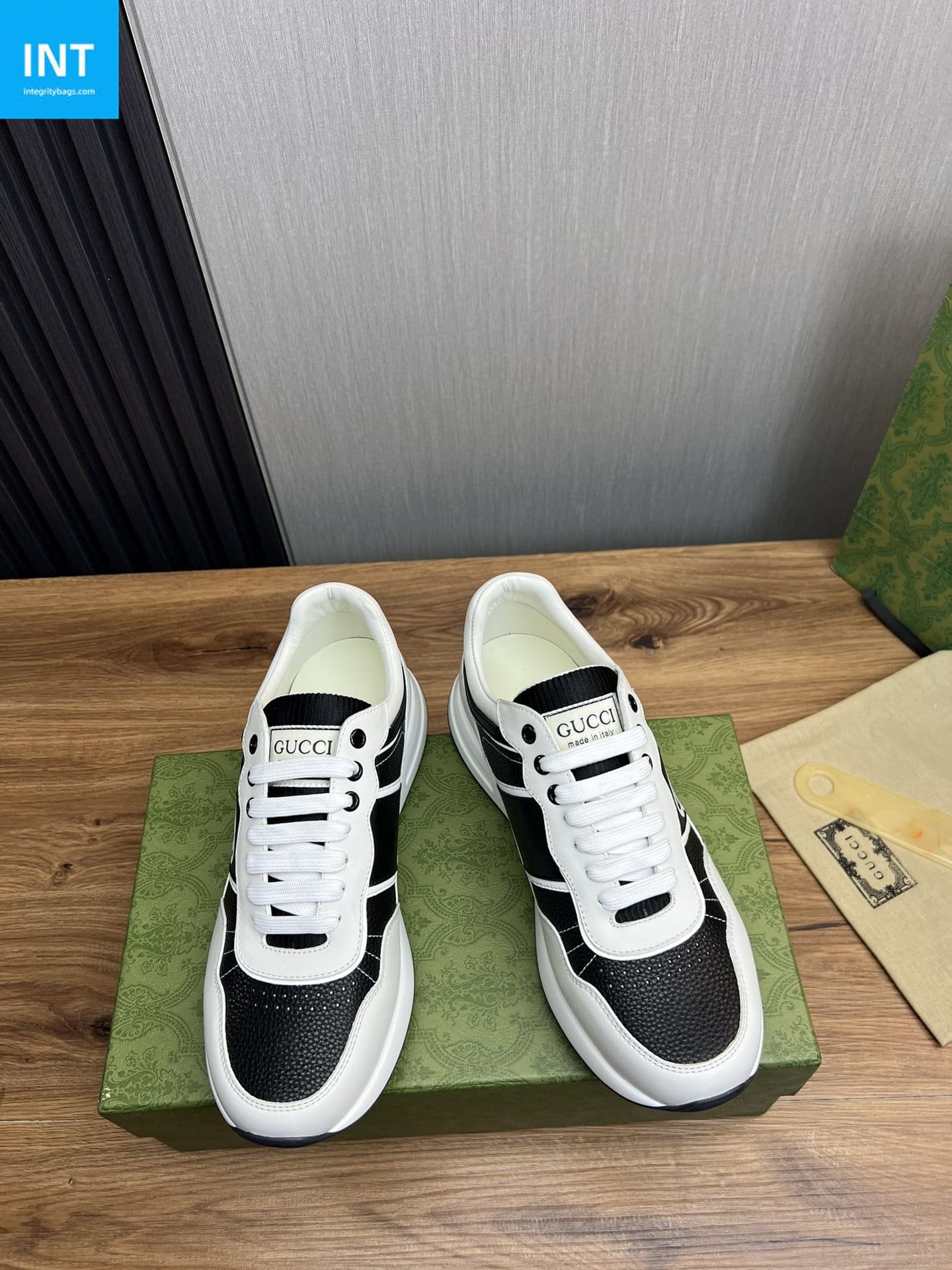 8EGxw9eo-IMG_0271.jpg Gucci Shoes | Mastercraft Quality - Image 1