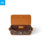 Louis Vuitton N00187 Steamer East West Wearable Wallet - Image 3