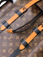 Louis Vuitton M46686 Christopher MM - Image 8