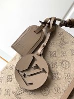 Louis Vuitton M56084 Beaubourg Hobo MM - Image 7