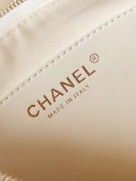 Chanel AS4422 23K Hobo Bag Lambskin Gold Metal White - Image 7