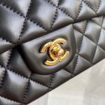CHANEL CLASSIC HANDBAG Lambskin & Gold Metal - Image 5