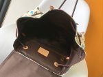 Louis Vuitton M25240 Christopher MM - Image 9