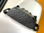 Louis Vuitton M55699 Christopher MM - Image 5