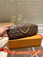 Louis Vuitton M46544 Monogram Clutch - Image 8