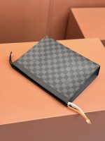 Louis Vuitton N41696 Pochette Voyage MM - Image 9