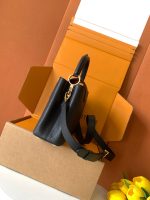 Louis Vuitton M25404 Capucines BB - Image 6