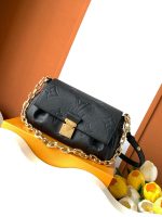 Louis Vuitton M45813 Favorite - Image 3