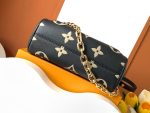 Louis Vuitton M45859 Favorite - Image 6