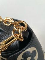 Louis Vuitton M45859 Favorite - Image 11