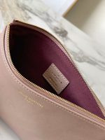 Louis Vuitton M12071 Coussin Hobo MM - Image 8
