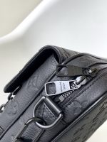 Louis Vuitton M23742 Steamer Messenger - Image 11