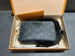 Louis Vuitton M80741 Alpha Wearable Wallet - Image 3