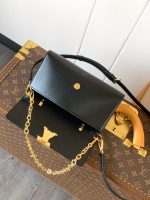 Louis Vuitton M12143 Wallet On Chain Capucines - Image 6