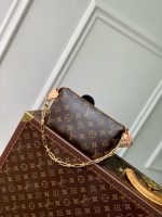 Louis Vuitton M13440 LV x TM Pochette Accessoires - Image 9