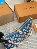 Louis Vuitton croissant - Image 2