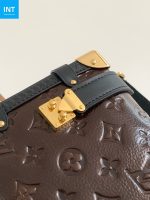 Louis Vuitton M26304 Side Trunk MM - Image 8