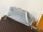 Louis Vuitton M13838 Bella Tote - Image 5