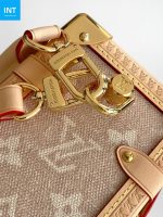 Louis Vuitton M15154 Side Trunk GM - Image 9