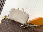 Louis Vuitton M13358 Coussin Backpack PM - Image 6