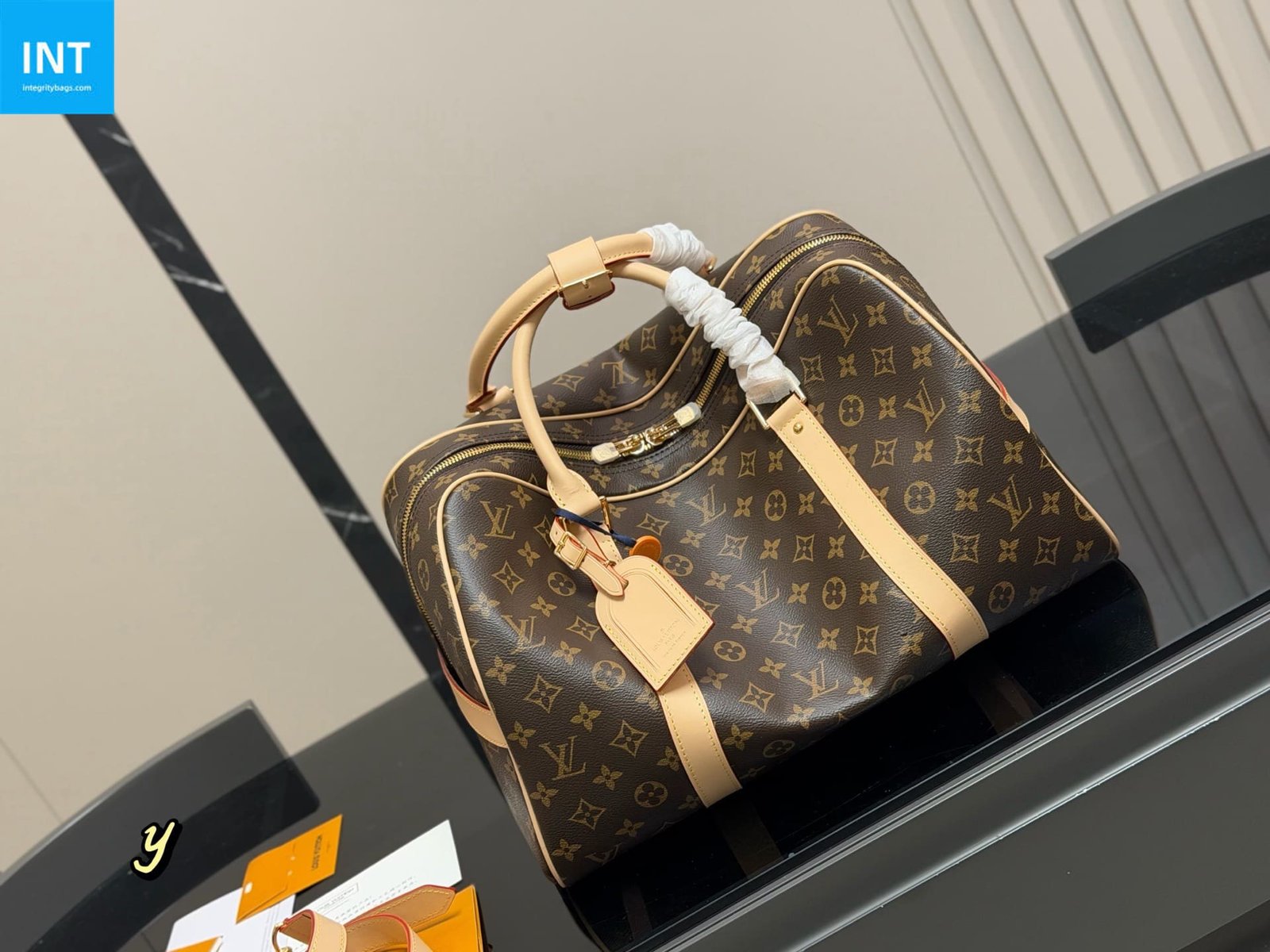 IMG_5176.jpg Louis Vuitton Keepall Bandoulière 40 - Image 1