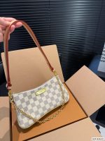 Louis Vuitton N00228 Liv Pochette - Image 3