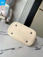 Louis Vuitton M21909 Blossom PM - Image 7