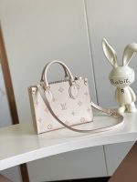 Louis Vuitton M14403 OnTheGo PM - Image 4