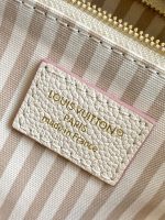Louis Vuitton M14403 OnTheGo PM - Image 10