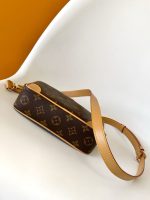 Louis Vuitton M14058 Trocadéro Wearable Wallet - Image 5