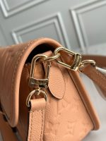 Louis Vuitton M11817 Diane - Image 10