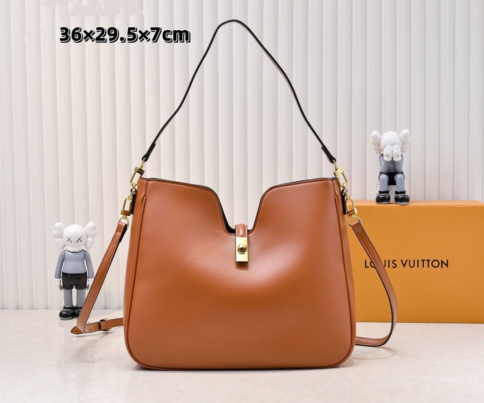IMG_6332.jpg Louis Vuitton’s new hobo bag - Image 1