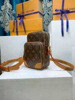 Louis Vuitton M14014 Amazone - Image 5