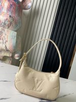 Louis Vuitton M82519 Mini Moon - Image 8
