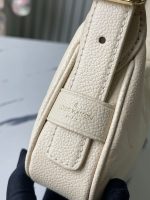 Louis Vuitton M82519 Mini Moon - Image 11