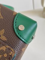 Louis Vuitton M12808 Steamer Wearable Wallet - Image 8